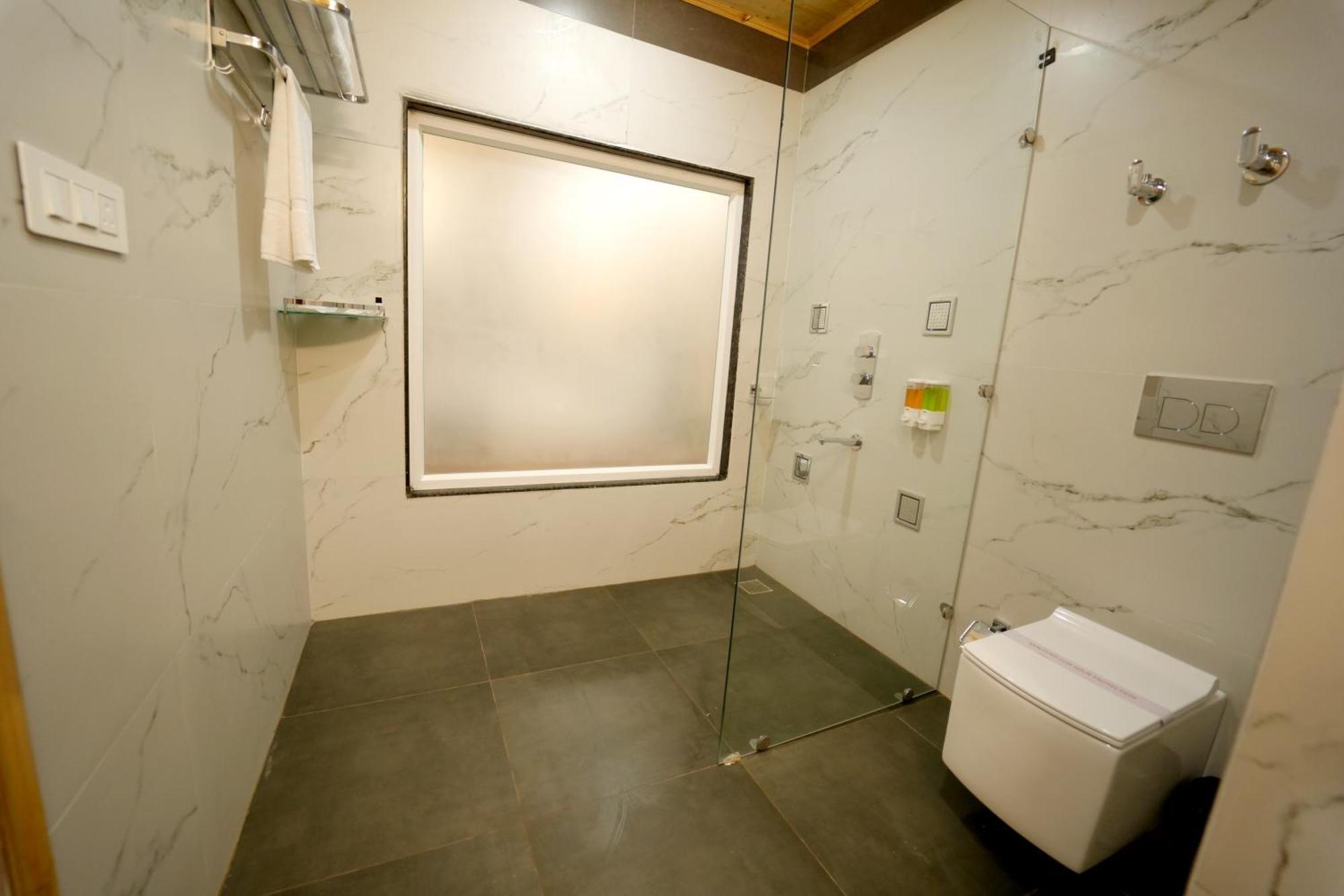 Dn Resort Dharamshala McLeod Ganj Exterior photo